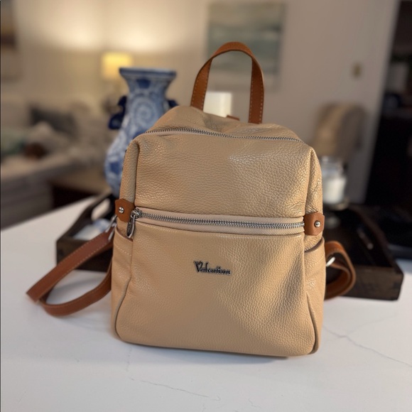 💛🤎 NWOT VALENTINA LEATHER BACKPACK! - Picture 3 of 12